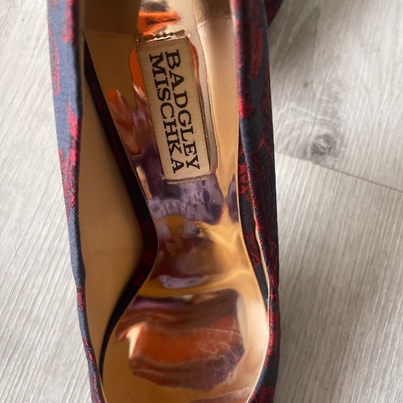 Badgley Mischka Blue and Red High Heel Shoes - Picture 4 of 9
